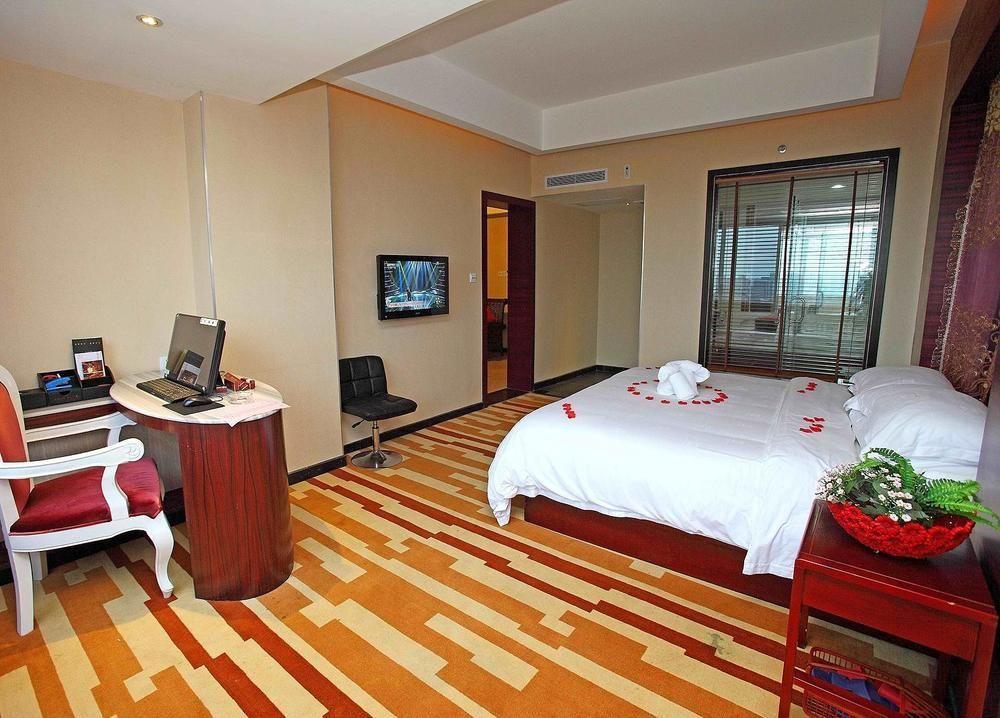 Huangma Holiday Hotel Хайкоу Екстериор снимка