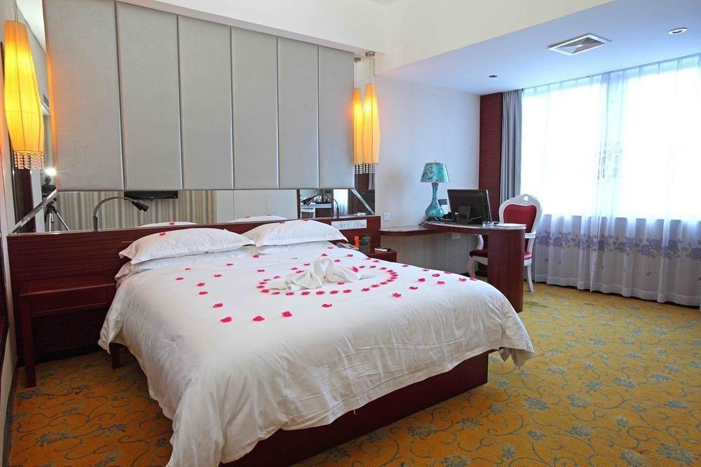 Huangma Holiday Hotel Хайкоу Екстериор снимка