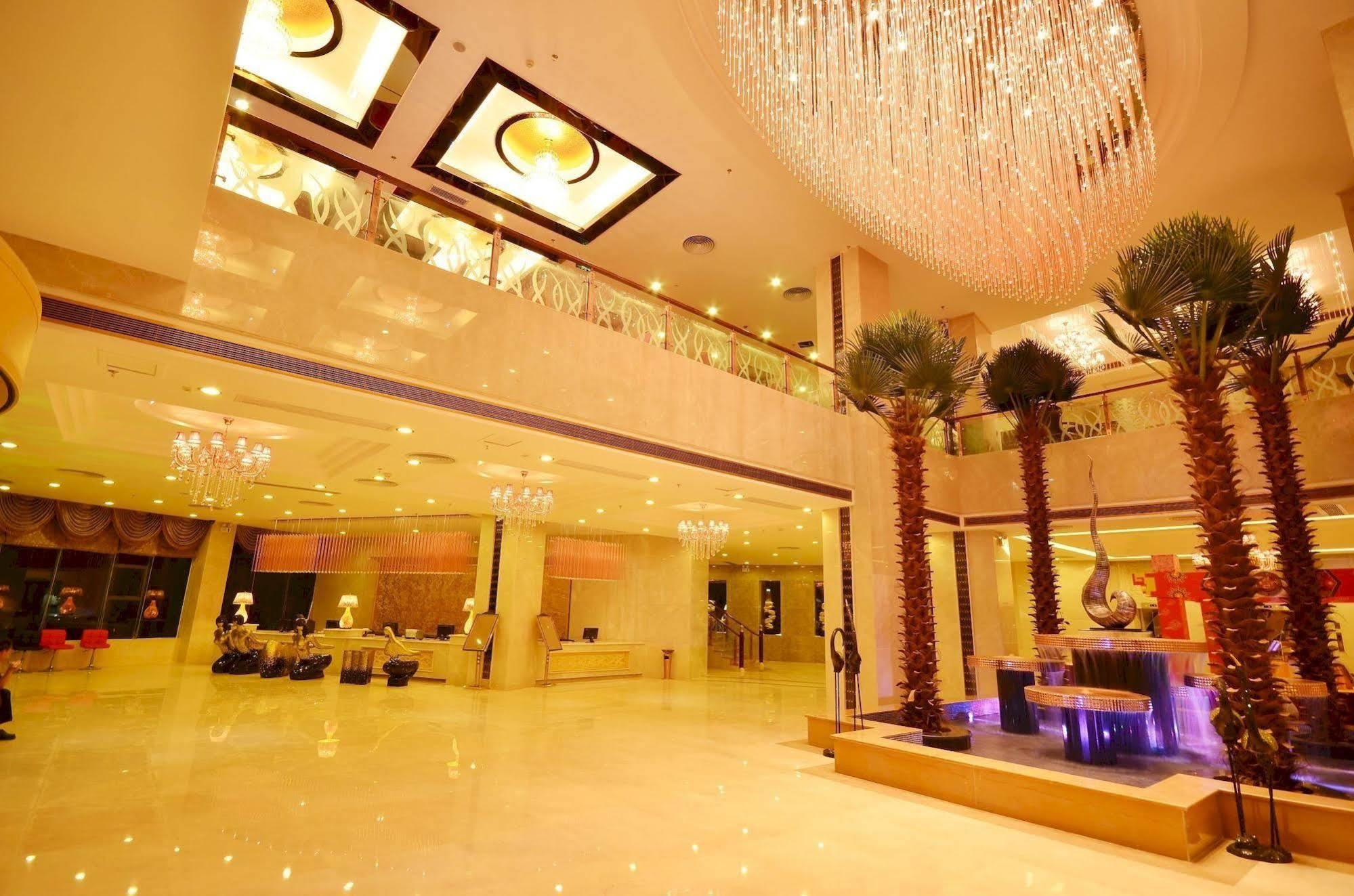 Huangma Holiday Hotel Хайкоу Екстериор снимка