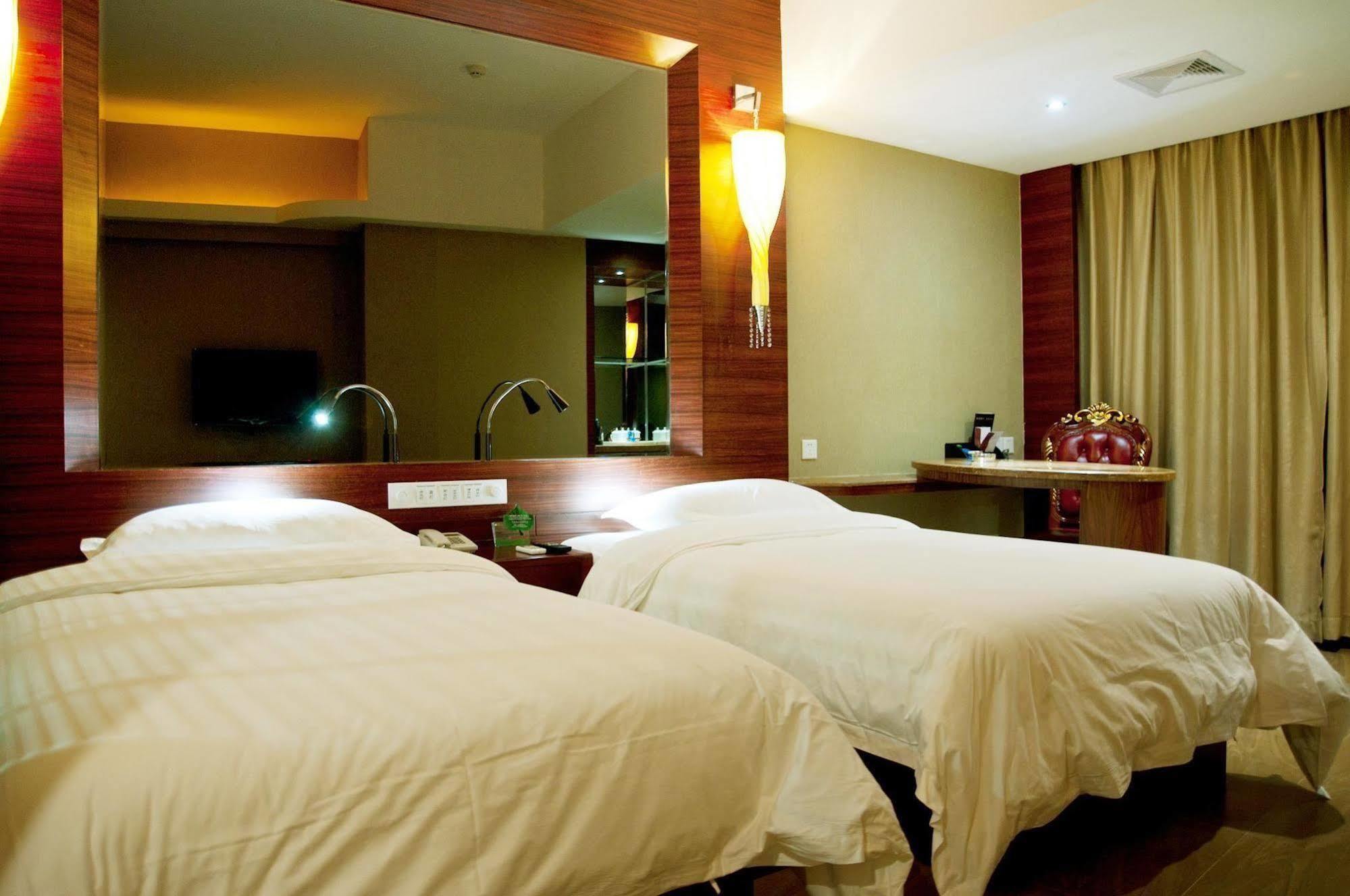 Huangma Holiday Hotel Хайкоу Екстериор снимка